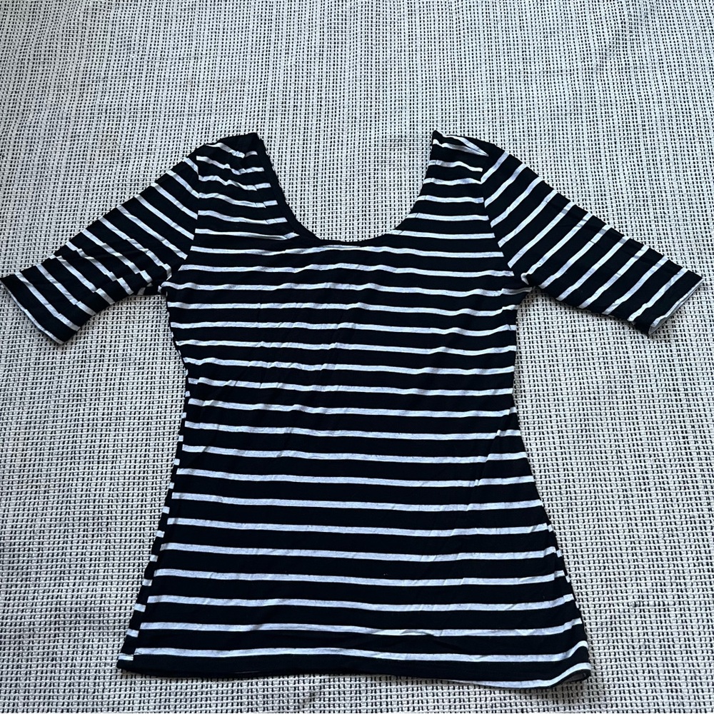 AMERICAN DREAM Black and White Striped Top Size L